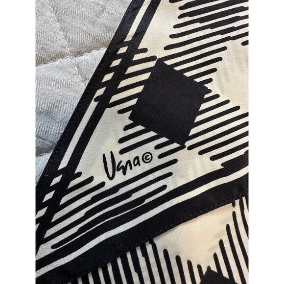 Women's Usna Scarf Black And White Geometric - Picture 5 of 5